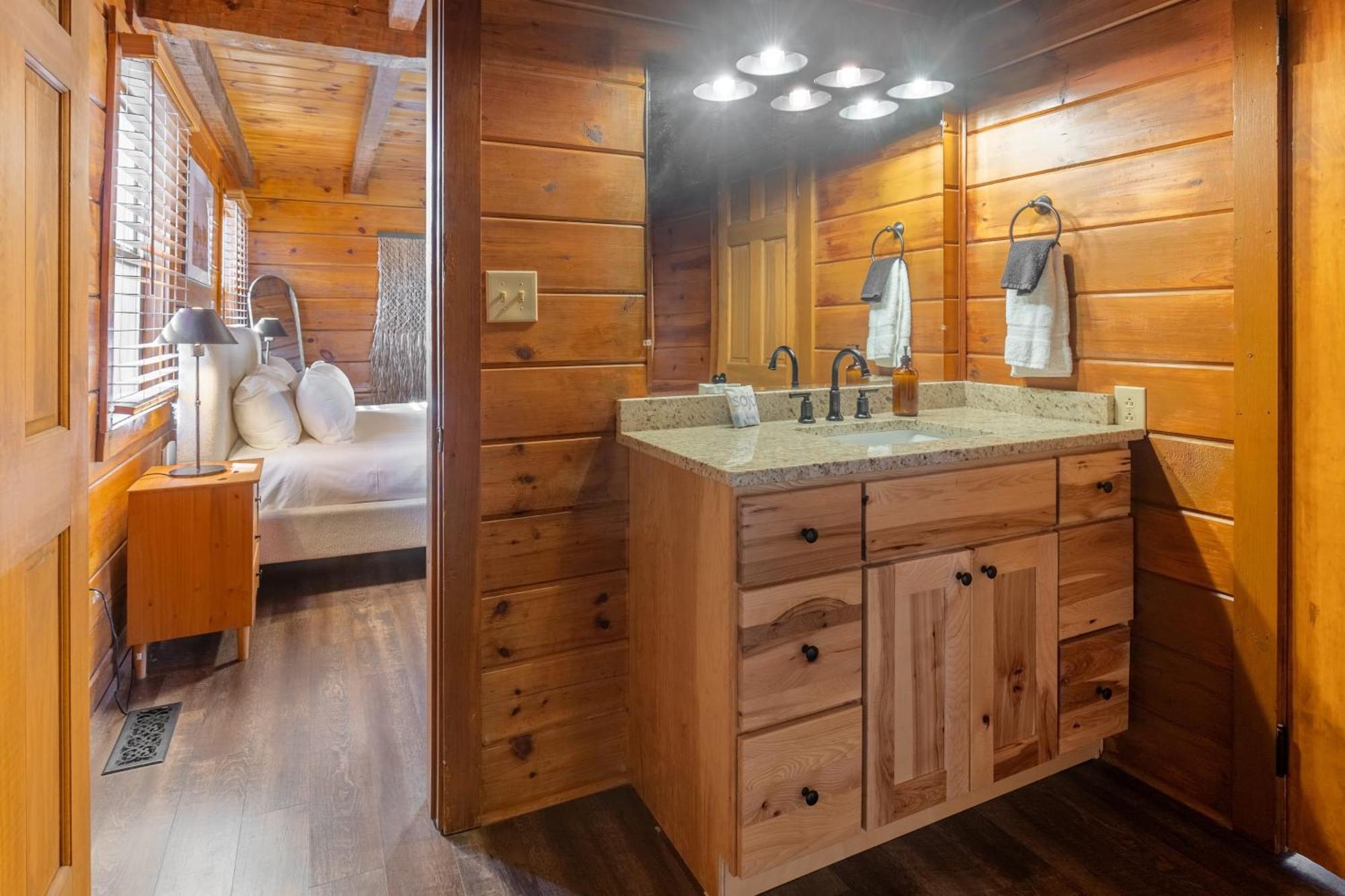 Dudley II By Avantstay Comfortable Cabin W Hot Tub Views Pigeon Forge Esterno foto