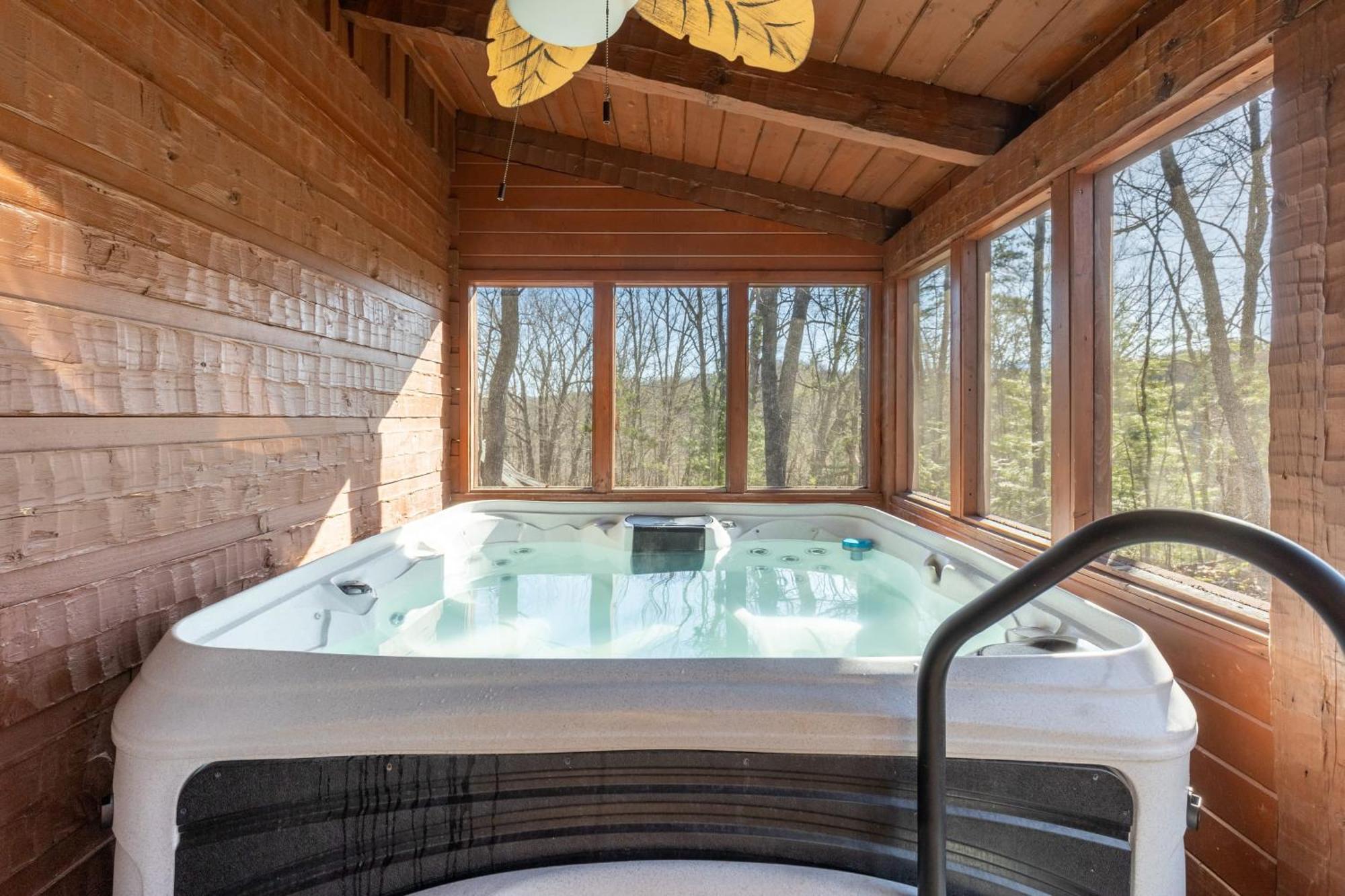 Dudley II By Avantstay Comfortable Cabin W Hot Tub Views Pigeon Forge Esterno foto