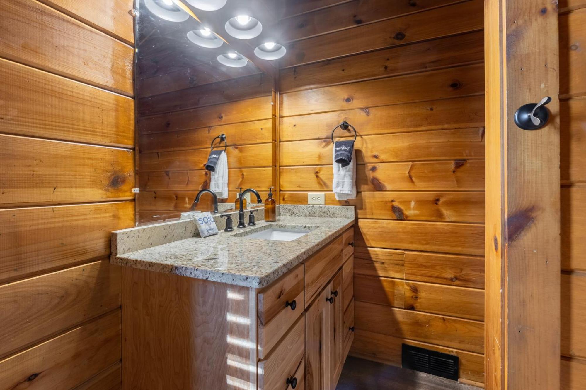 Dudley II By Avantstay Comfortable Cabin W Hot Tub Views Pigeon Forge Esterno foto
