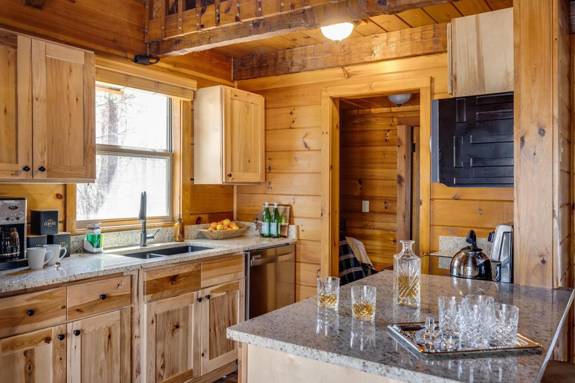 Dudley II By Avantstay Comfortable Cabin W Hot Tub Views Pigeon Forge Esterno foto